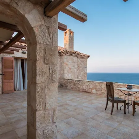 Villa Astarte - Diva Affluence With Private Pool Koríthion