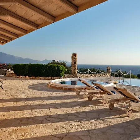 Astarte - Diva Affluence With Private Pool * Koríthion