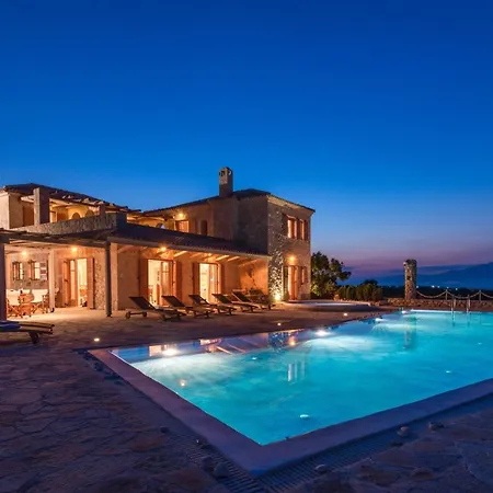 Astarte - Diva Affluence With Private Pool Koríthion