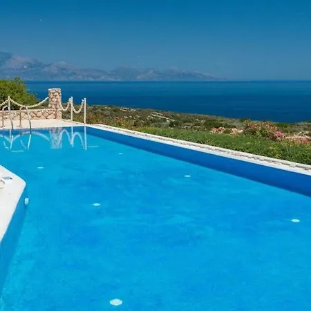 Astarte - Diva Affluence With Private Pool Koríthion